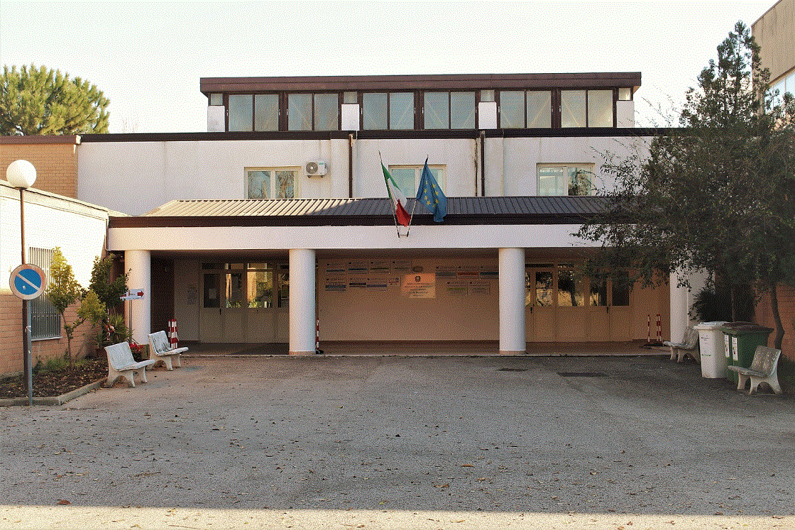 CERVINO - V. TONIOLO -MADD.4- - school photo 1 showing facilities in CERVINO