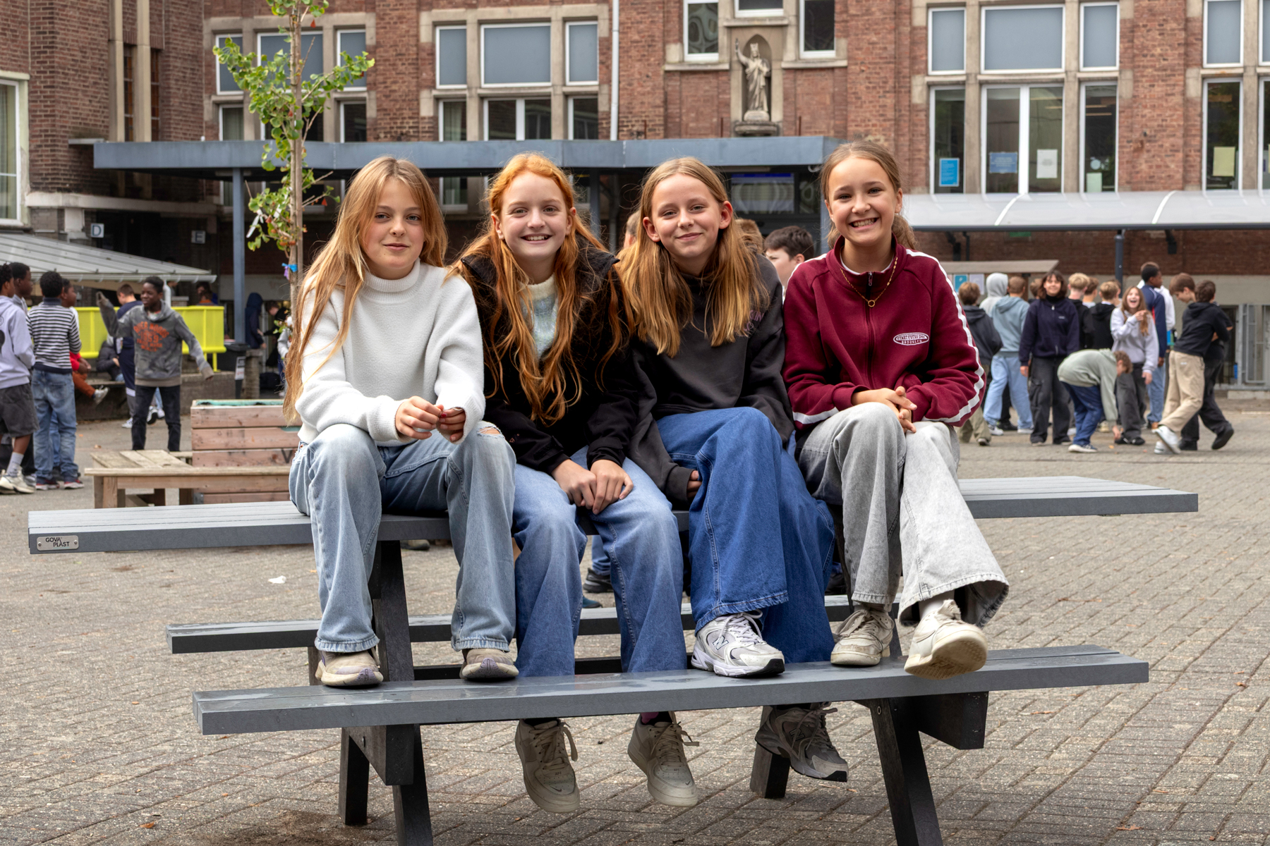 VIA-2 - school photo 1 showing facilities in Tienen